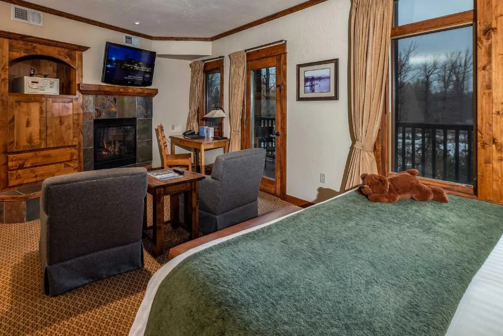 Whitefish Lake Lodge, photo 4